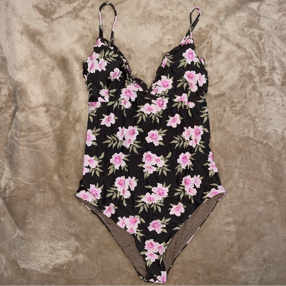 Like New Acacia Swimwear Small one piece